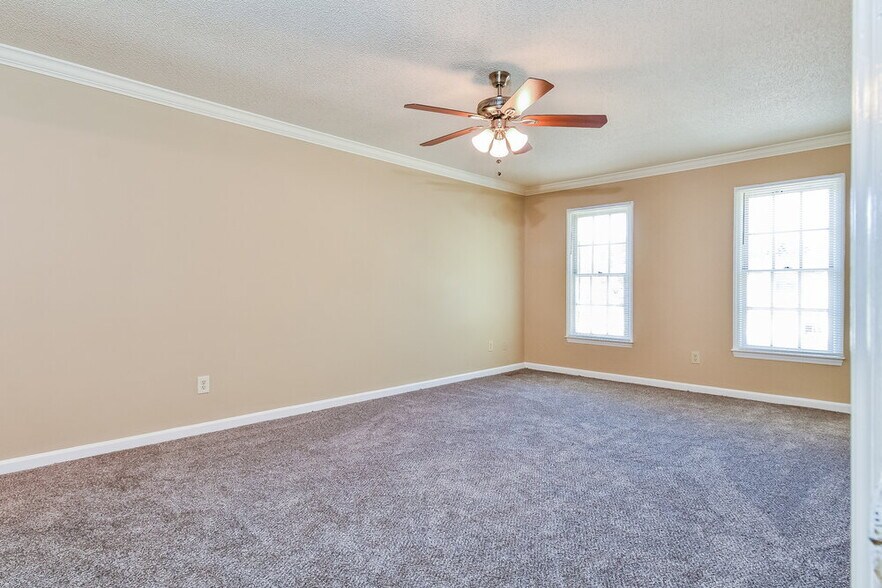 Building Photo - 107 Patio Ct