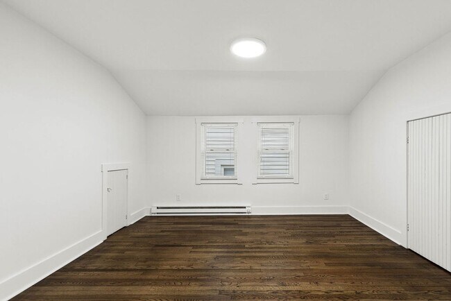 Building Photo - 414 Herkimer St