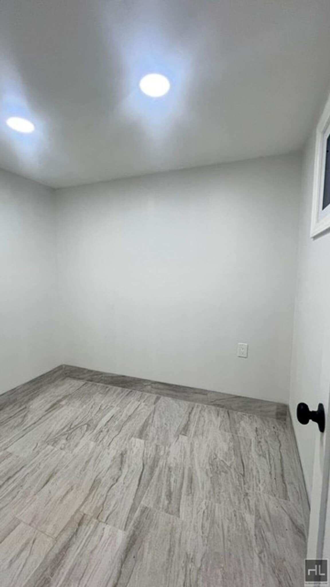 Building Photo - LINCOLN AVENUE