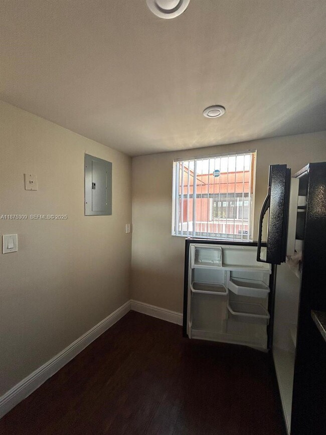 Building Photo - 19741 SW 114th Ave