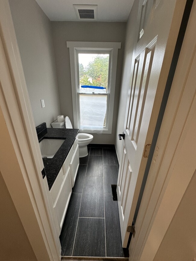 Building Photo - 5335 Tara Hill Dr