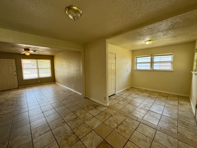 Building Photo - 3-Bedroom House for Rent in Killeen