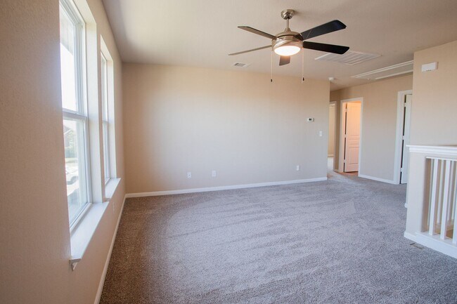 Building Photo - 1005 Papaya Cove