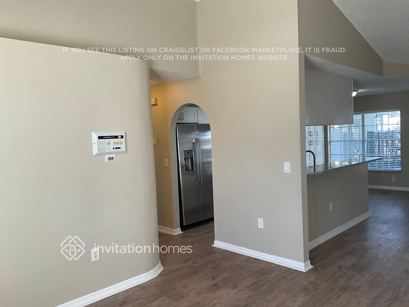 Building Photo - 9741 Reynosa Dr