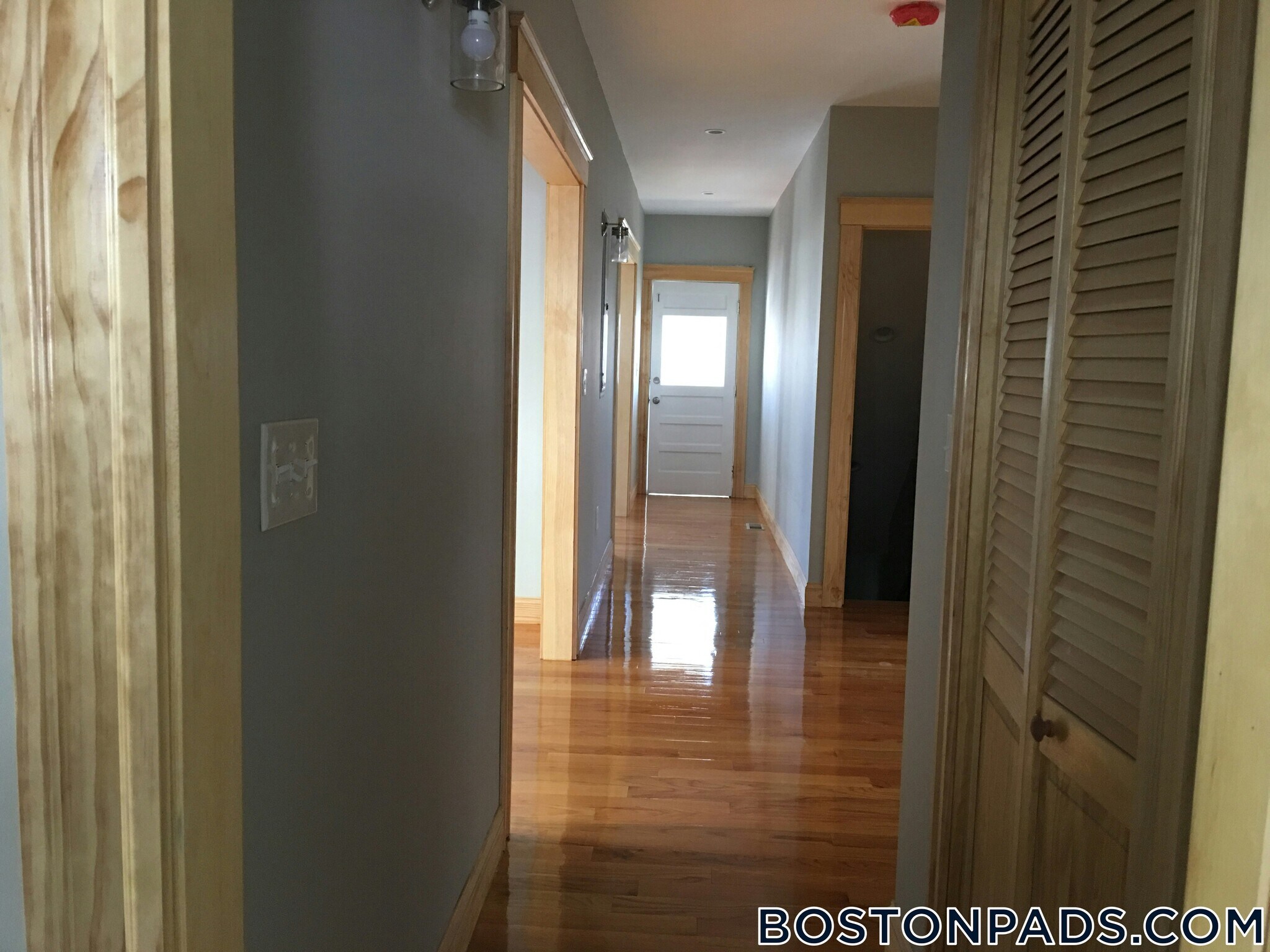 Building Photo - 152 Winchester St