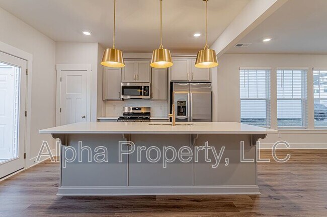 Building Photo - 511 Harebell Wy