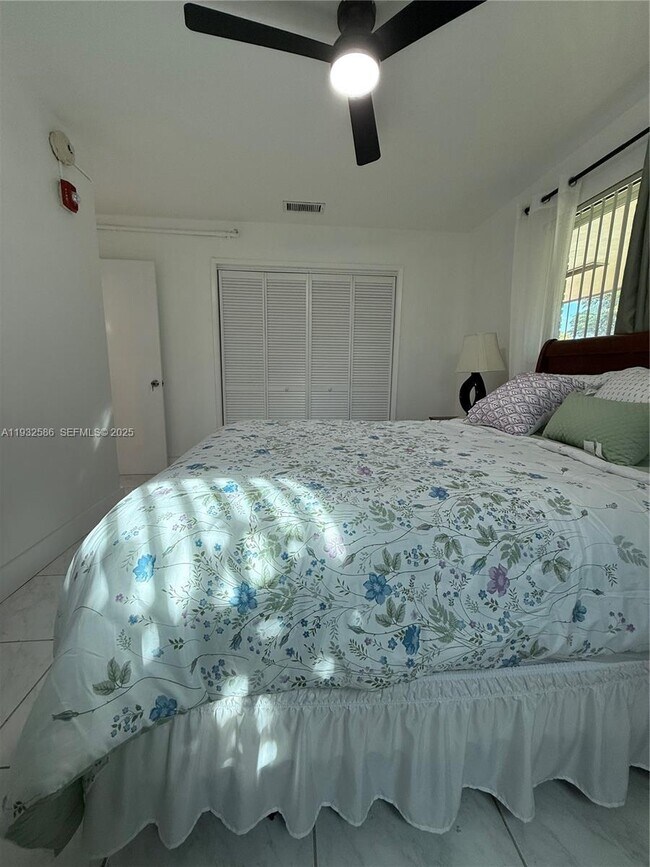 Building Photo - 2706 Montego Dr