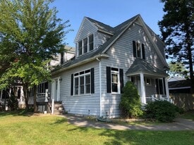 Building Photo - 14 Locust St