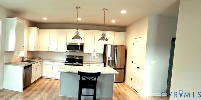 Building Photo - 8443 Villetta Pointe Ln