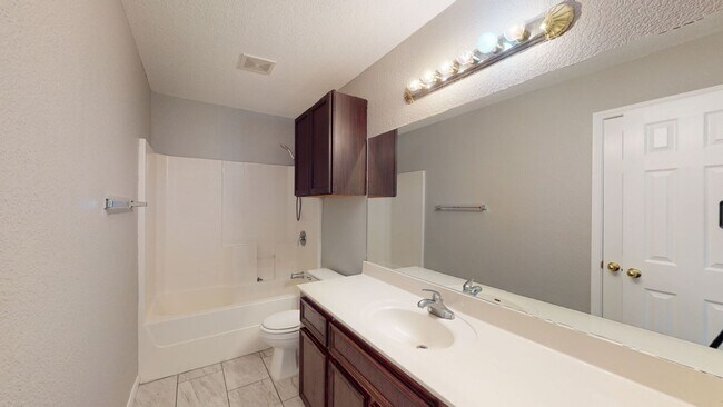Building Photo - AMAZING DUPLEX FOR RENT CLOSE TO FORT HOOD!