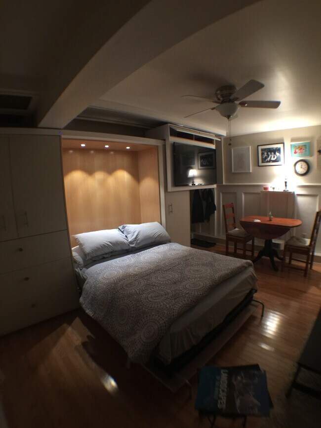 Building Photo - 51 S Park St