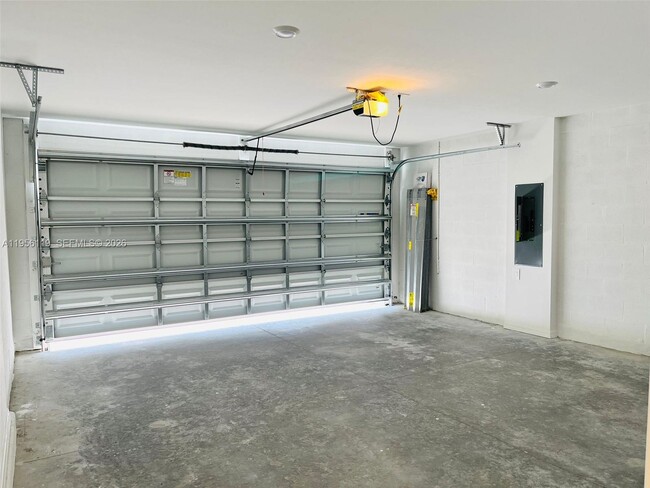 Building Photo - 17603 Paradiso Wy