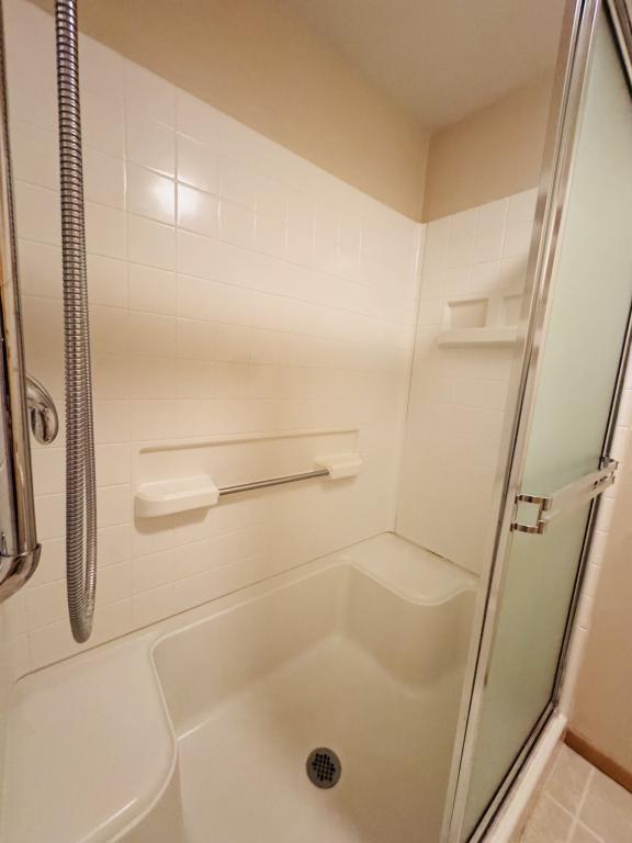 Building Photo - 2433 Sunlight Cir