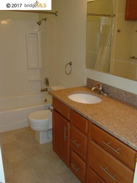 Building Photo - Lovely upgraded studio condo with resort-like amenities at desirable Watergate by the bay!