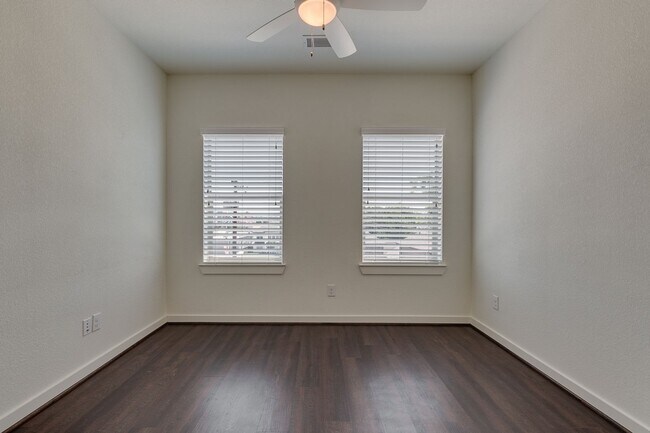 Building Photo - 2702 Forest Park Blvd