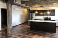 Building Photo - Simon Warehouse