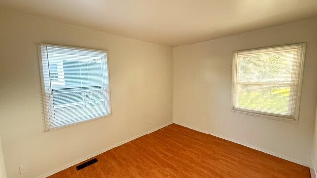 Building Photo - WESTSIDE - 3 BEDROOM RANCH HOME AVAILABLE NOW!