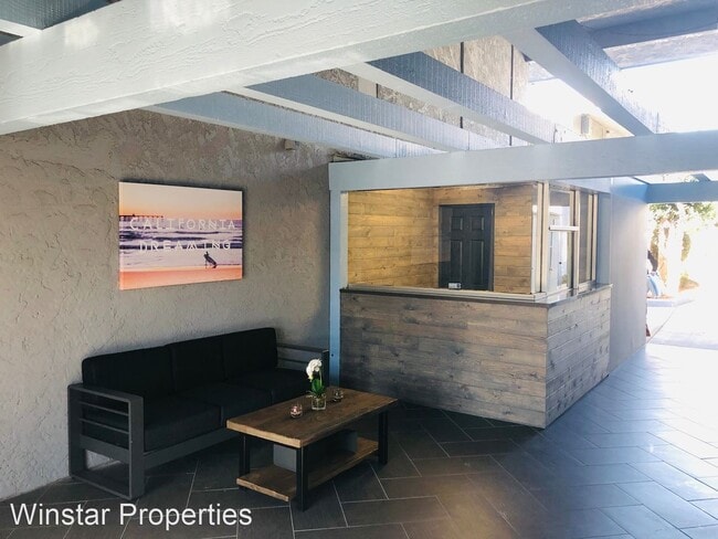 Building Photo - 2 br, 1 bath Apartment - 317 E La Palma Ave