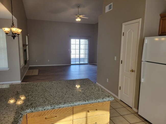 Building Photo - Beautiful 3 bedroom/2 Bath Home!