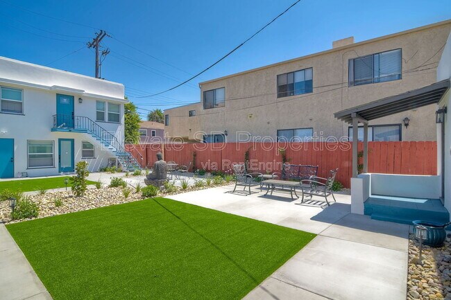 Building Photo - 4685 Hamilton St