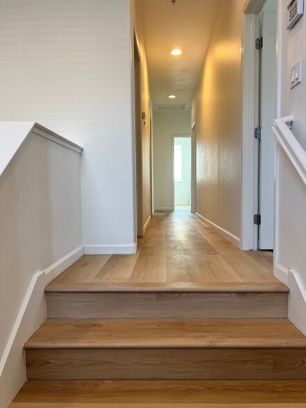 Building Photo - 357 Destino Cir