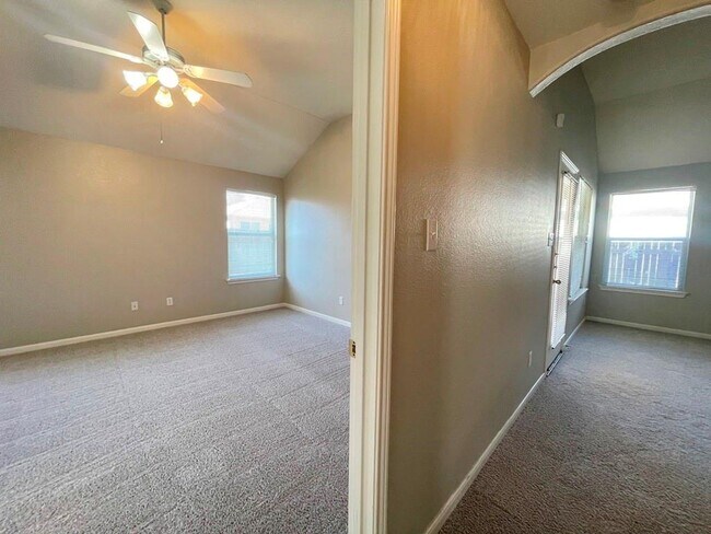 Building Photo - 2305 Bakers Way