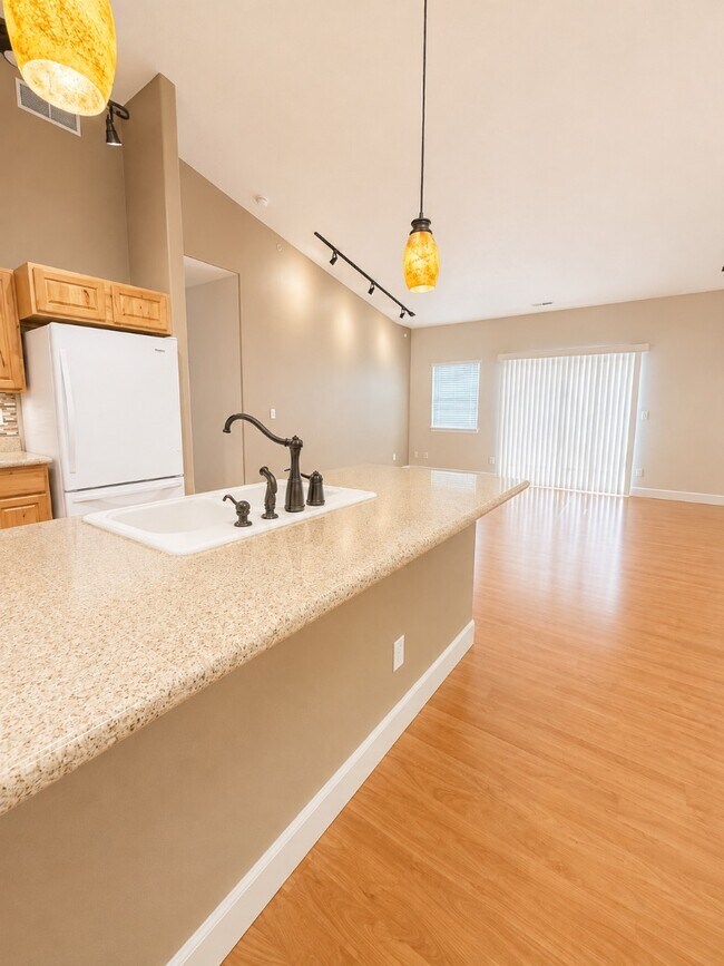 Building Photo - 6800 N Spurwing Loop
