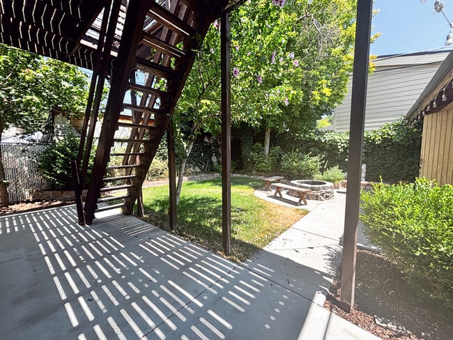 Building Photo - Beautiful, Bright, & Open Bungalow