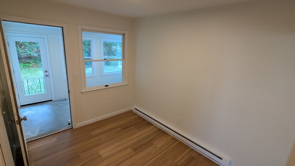 Building Photo - 250 Lovering St