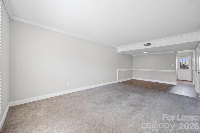 Building Photo - 7906 Oak Meadow Ct