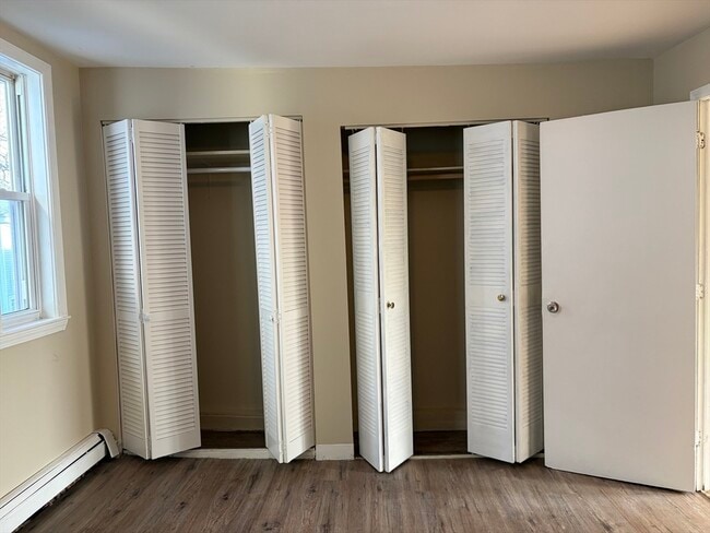 Building Photo - 36 Cork St