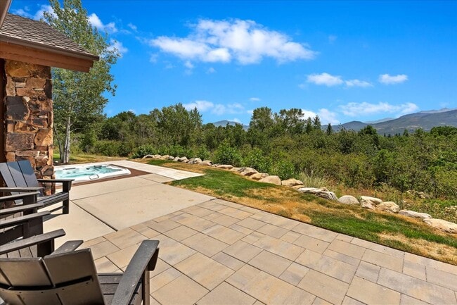Building Photo - 4378 Sunrise Dr