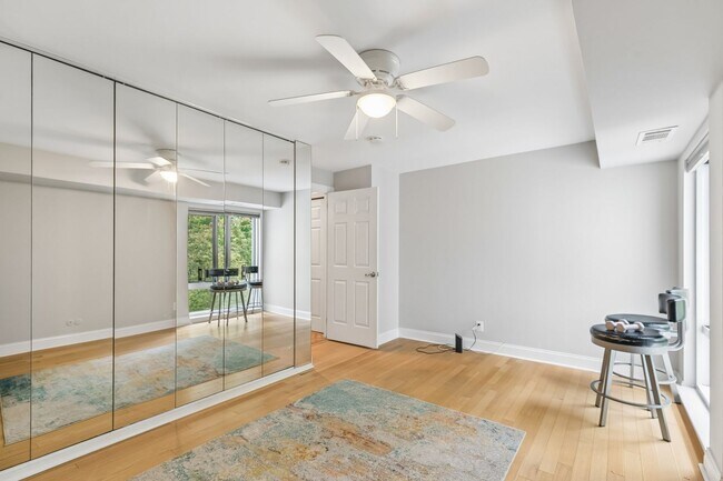 Building Photo - 2 bed/2 bath condo in Penn Valley