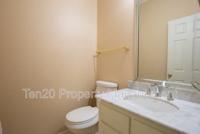 Building Photo - 4903 Champions Way