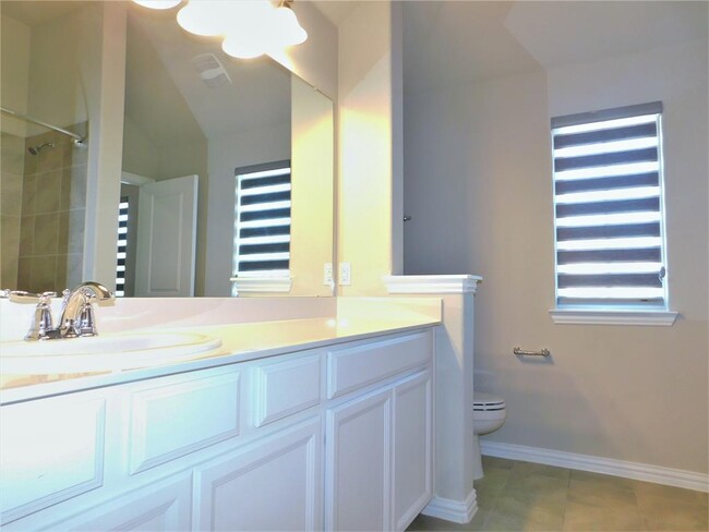Building Photo - 5520 Liberty Dr
