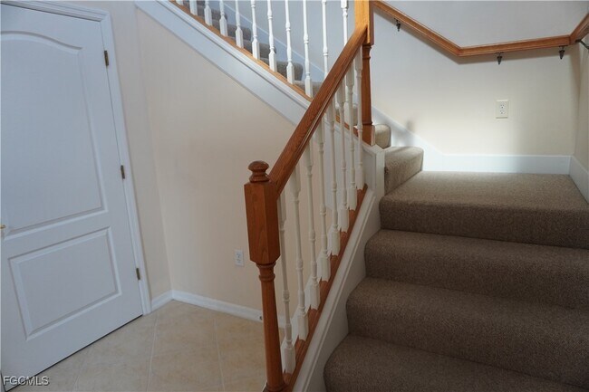 Building Photo - 13091 Sandy Key Bend