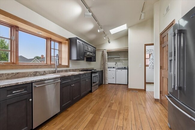 Building Photo - 1858 Princeton Cir