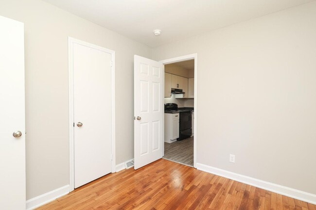 Building Photo - Newly renovated Ranch style 3 bedroom 1 ba...