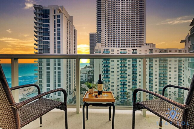 Building Photo - 3901 S Ocean Dr