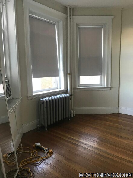 Building Photo - 1167 Boylston St
