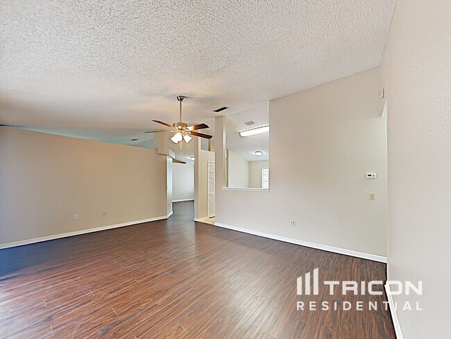 Building Photo - 3132 Mandeville St