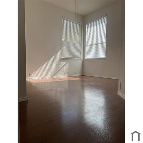 Building Photo - 1310 Pinehurst Dr