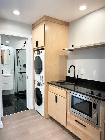 Building Photo - 177 Butternut St