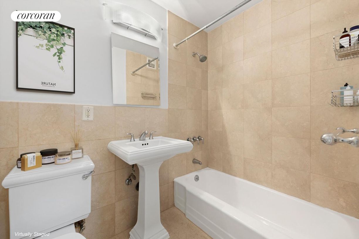 Building Photo - 401 W 56th St