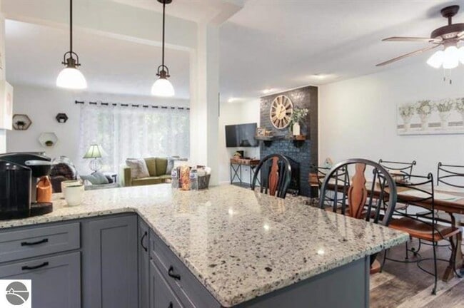 Building Photo - 4019 Williamsburg Rd