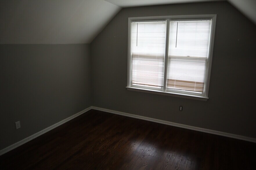 Building Photo - 1316 Studer Ave