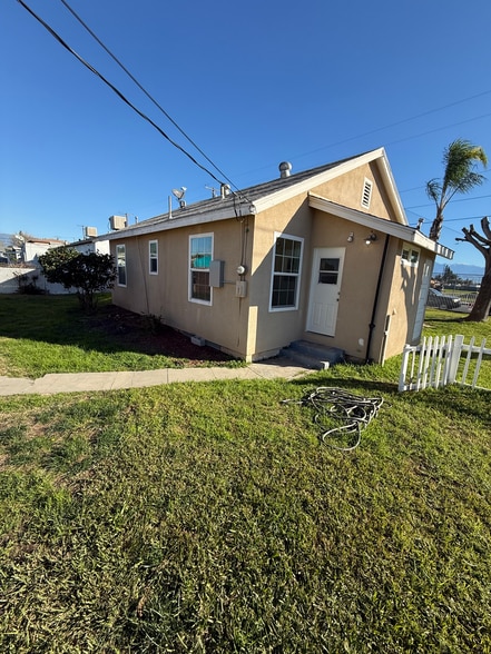 Building Photo - 411 Grand Ave