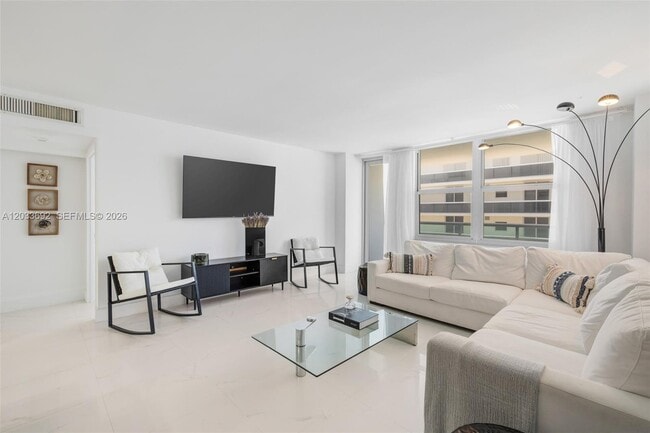 Building Photo - 9511 Collins Ave