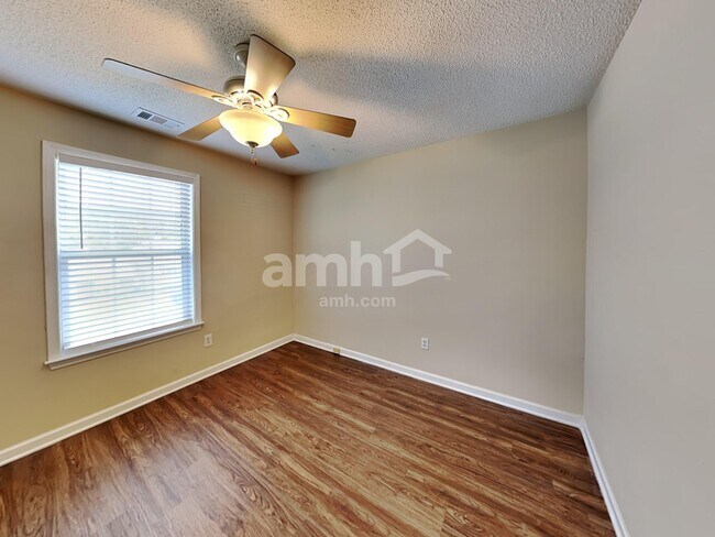 Building Photo - 375 Bass Way NW