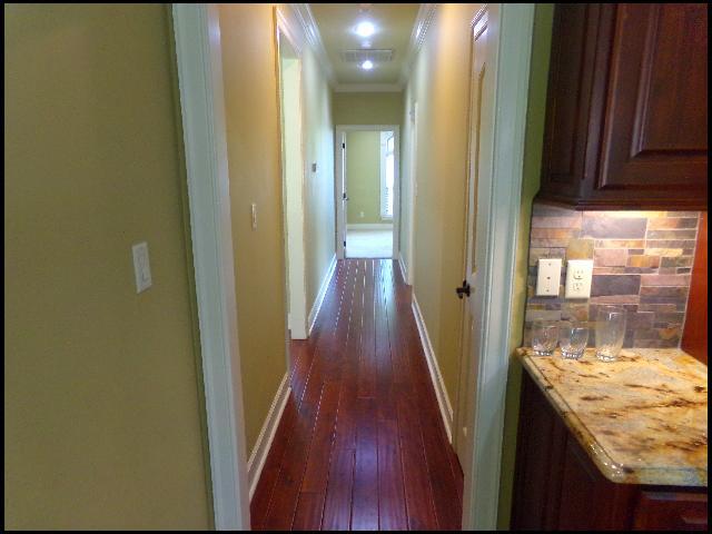 Building Photo - 111 Chelle Ln